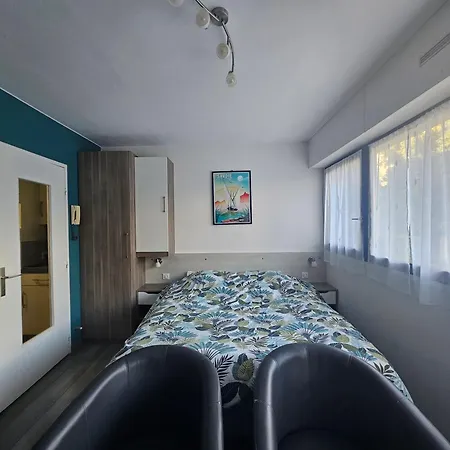 2 Etoiles Proche Thermes Avec Parking Apartment